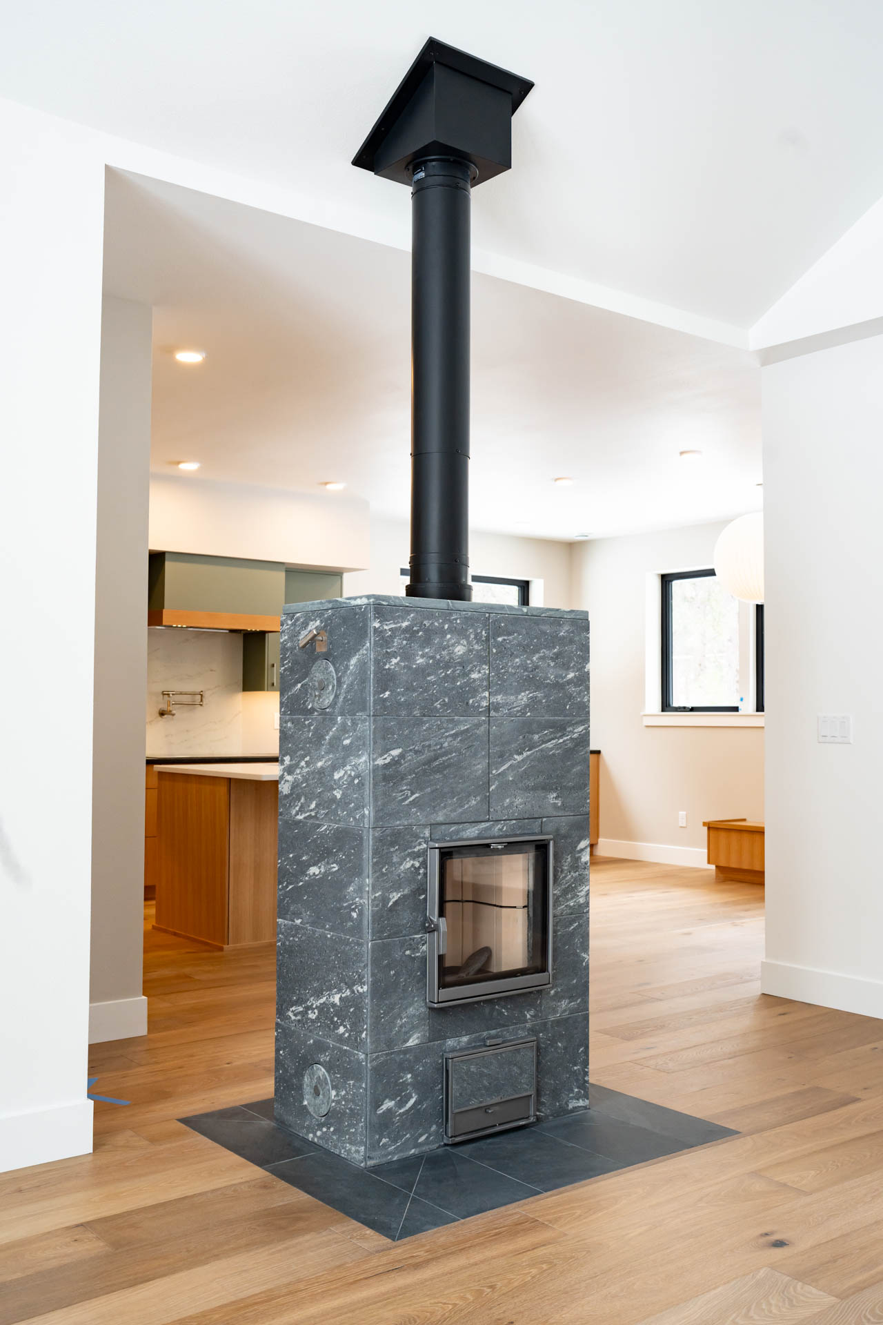 Bend Oregon custom home with Solaire Homebuilders