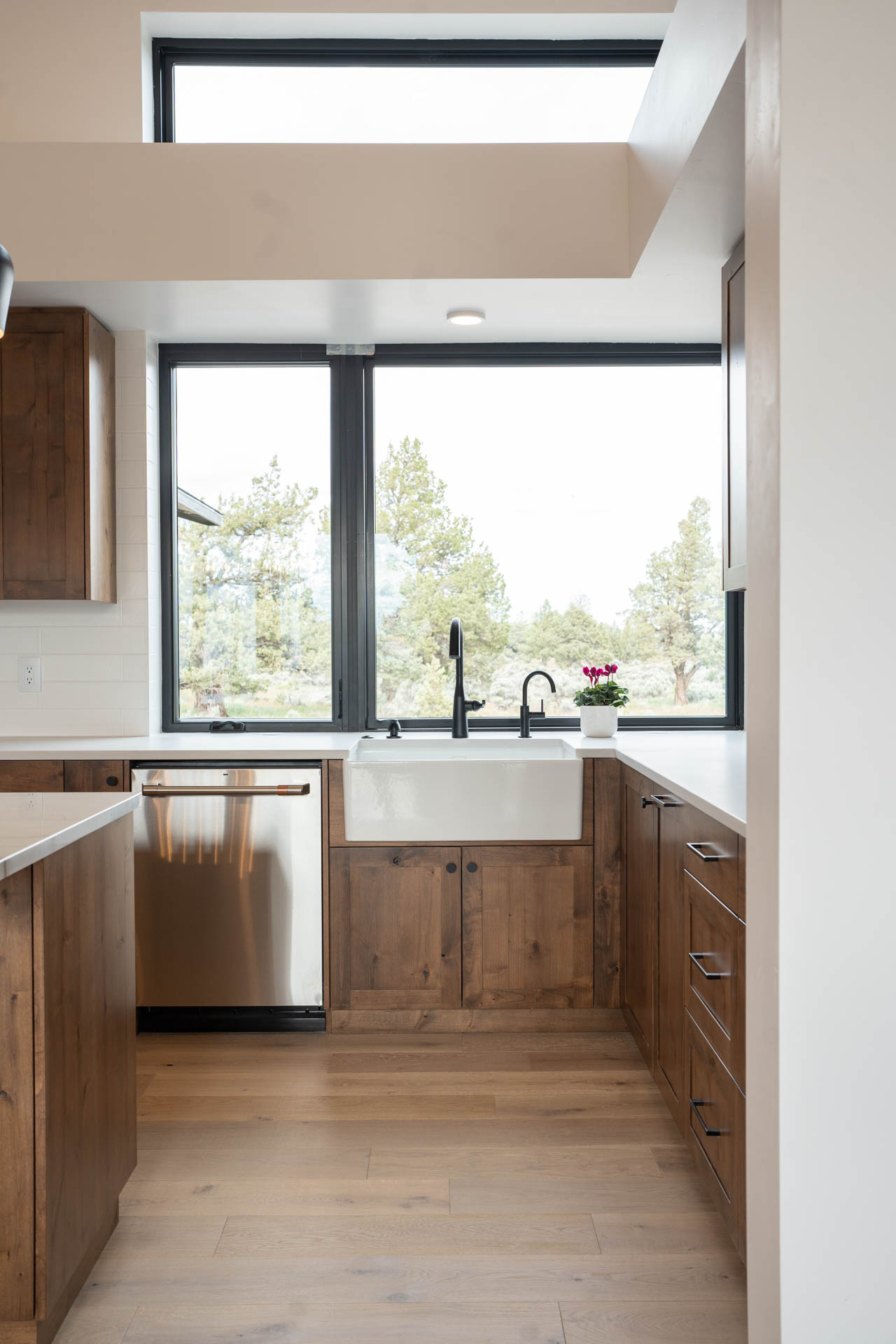 Solaire-Homebuilders-net-zero-forever-home-kitchensink1 Bend Oregon custom home with Solaire Homebuilders