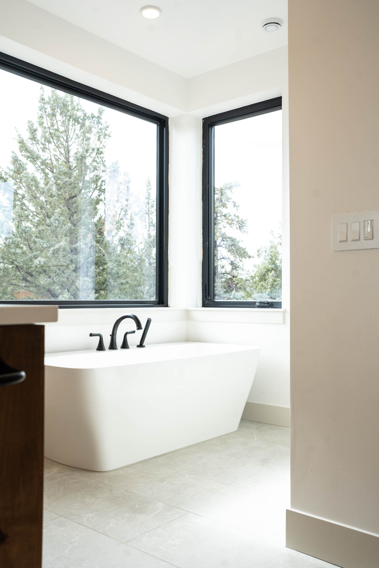 Solaire-Homebuilders-net-zero-forever-home-primarybath2 Bend Oregon sustainable home with mountain views by Solaire Homebuilders